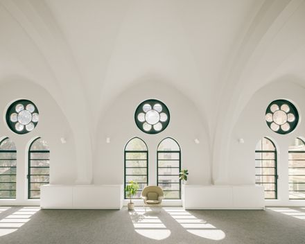 Château of the Hertford British Hospital Rehabilitation