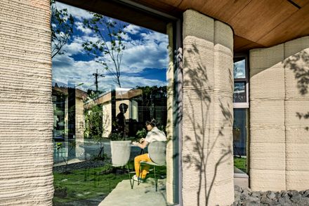 Lib Earth House Model B