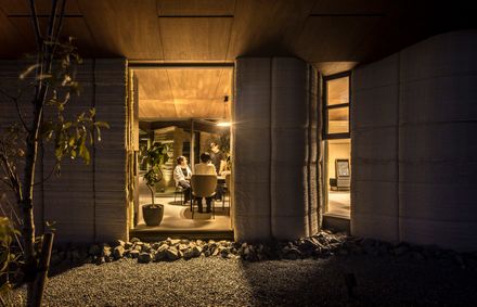 Lib Earth House Model B