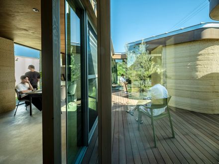 Lib Earth House Model B