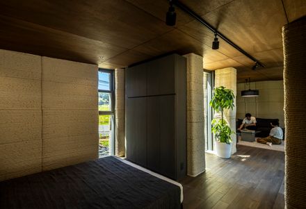 Lib Earth House Model B