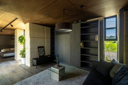 Lib Earth House Model B