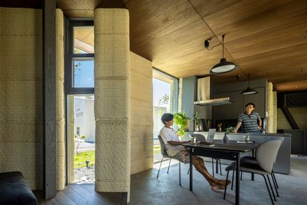 Lib Earth House Model B