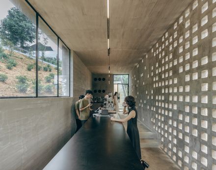 Half-Mountain Cloud Station