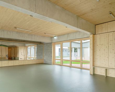 Neighborhood Center Augustin