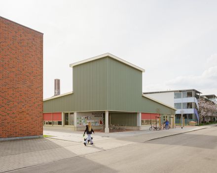 Neighborhood Center Augustin