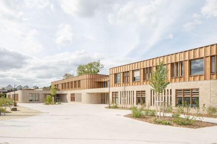 Hélène Carrère D'encausse School