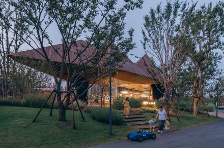 LuxeIsland Restaurant