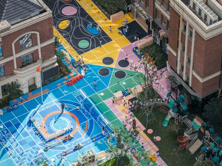 Flying Chess Kindergarten