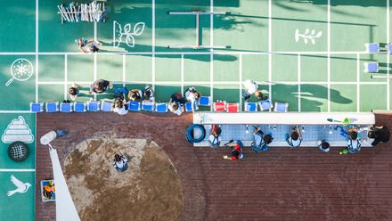 Flying Chess Kindergarten