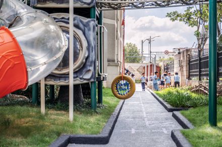 Flying Chess Kindergarten