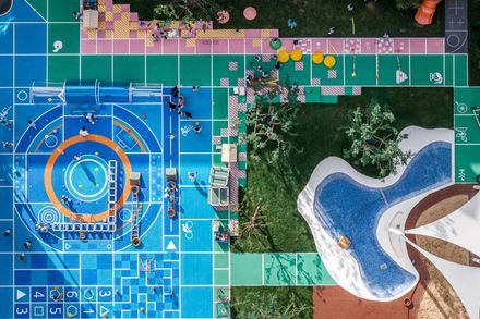 Flying Chess Kindergarten