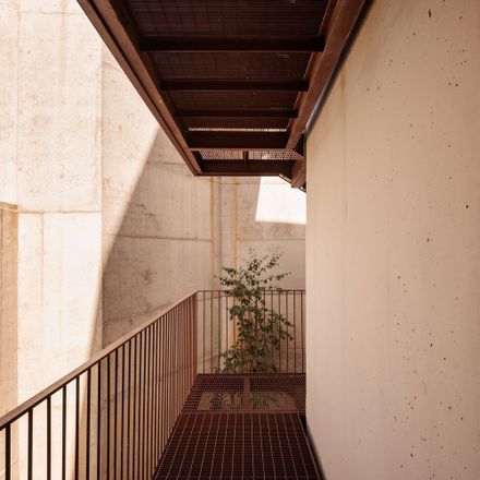 Montisnava Residential Building