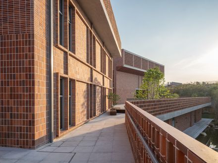 Langtou Gengxue + Education Centre