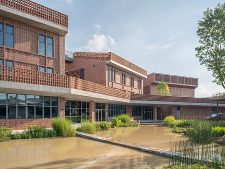Langtou Gengxue + Education Centre