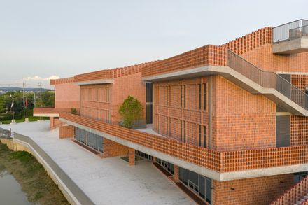 Langtou Gengxue + Education Centre