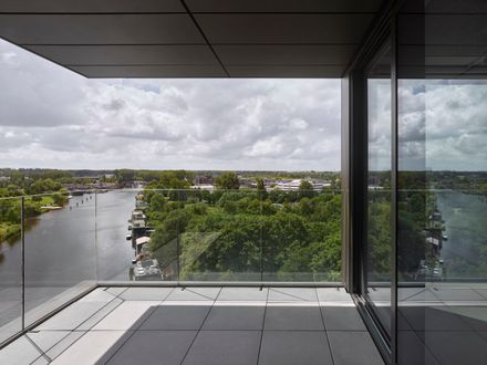 Staal-Kade Office Building Transformation