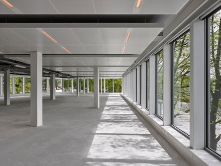 Staal-Kade Office Building Transformation