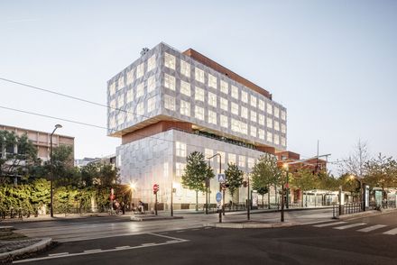 42up School Extension