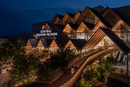 Central Nakhon Pathom