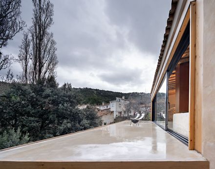 Experimental Shelter In The Sierra De Segura
