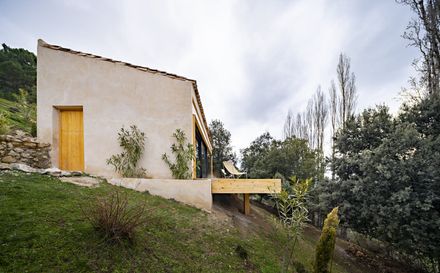 Experimental Shelter In The Sierra De Segura