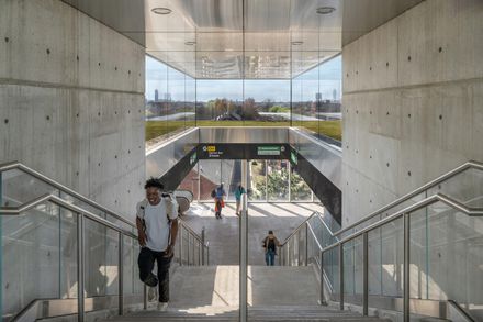 Damen Green Line Station