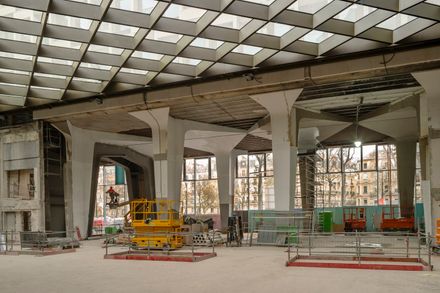 Grande Armée L1ve Office Building