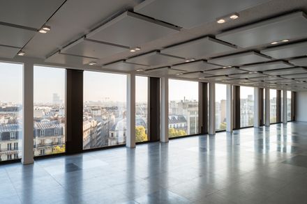 Grande Armée L1ve Office Building