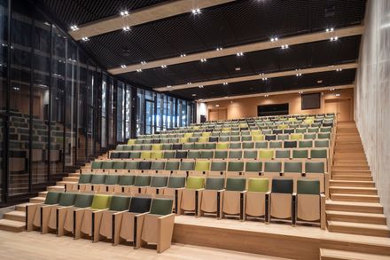 Grande Armée L1ve Office Building