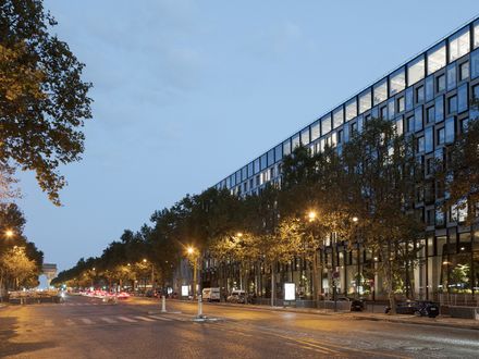 Grande Armée L1ve Office Building