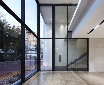 Triplet Code Sinsa Neighborhood Facility