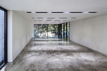 Triplet Code Sinsa Neighborhood Facility