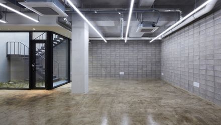 Triplet Code Sinsa Neighborhood Facility