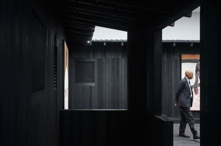 Awulai Ashia & Nkyinkyim Exhibition at Gagosian
