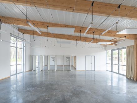 La Pinede Elementary School And Multi-purpose Hall