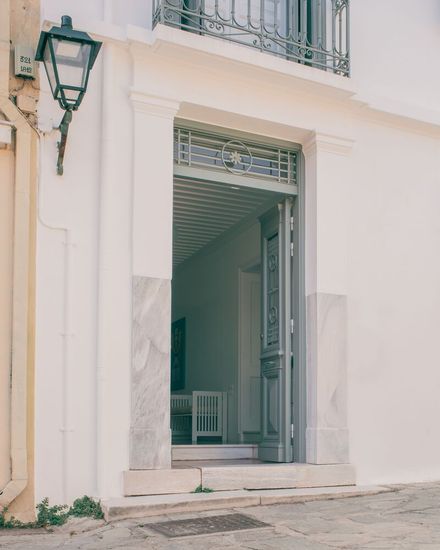 Plaka House