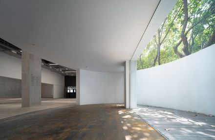 The Opened “white Box” Art Museum, Ocat-b10