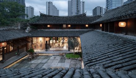 Tai-Silk Courtyard