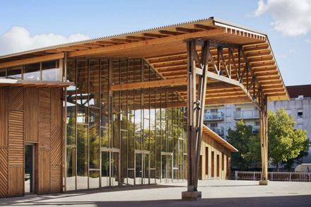 Restructuring And Extension Of The Académie Fratellini In Saint-denis