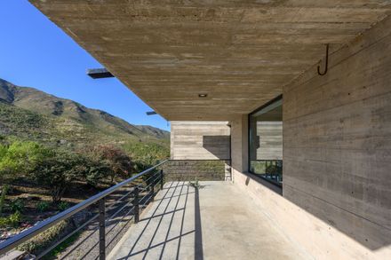House On El Dragón