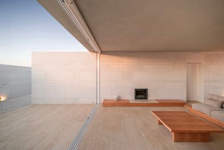 Tneib House