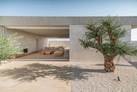 Tneib House