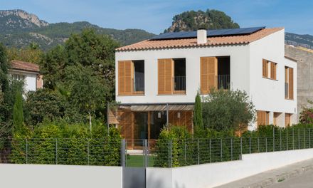 Puigpunyent Eco-passive House