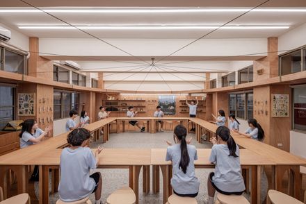 Qingshan Forest Junior High School Classroom