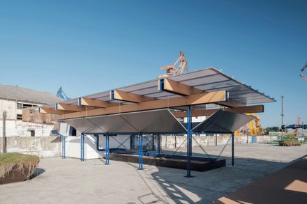 Floating Cabin
