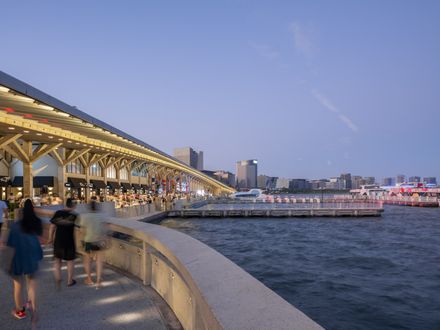 Pier One Dishui Lake