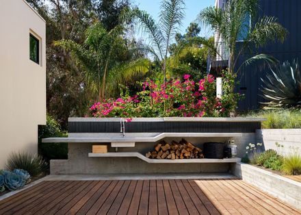 Ivan Hill Adu Residence