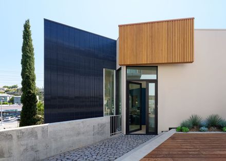 Ivan Hill Adu Residence