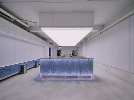 Demer Busan Station Store